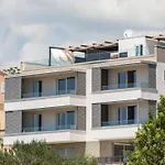 Ag1 Apartment *